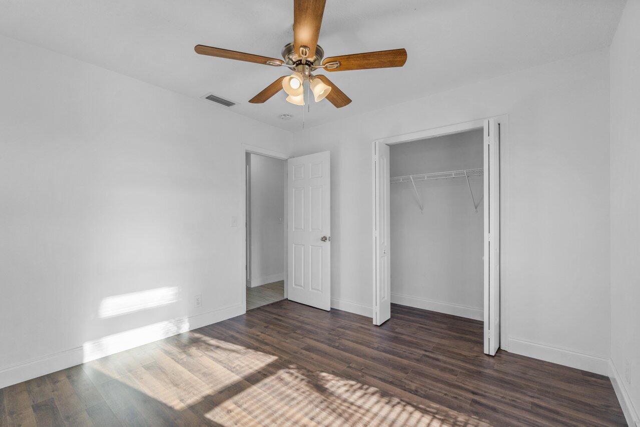 4791 Southeast Edison Avenue Stuart, FL 34997 - Photo 12 of 26 013-4791SoutheastEdisonAvenue-Stuart-FL-