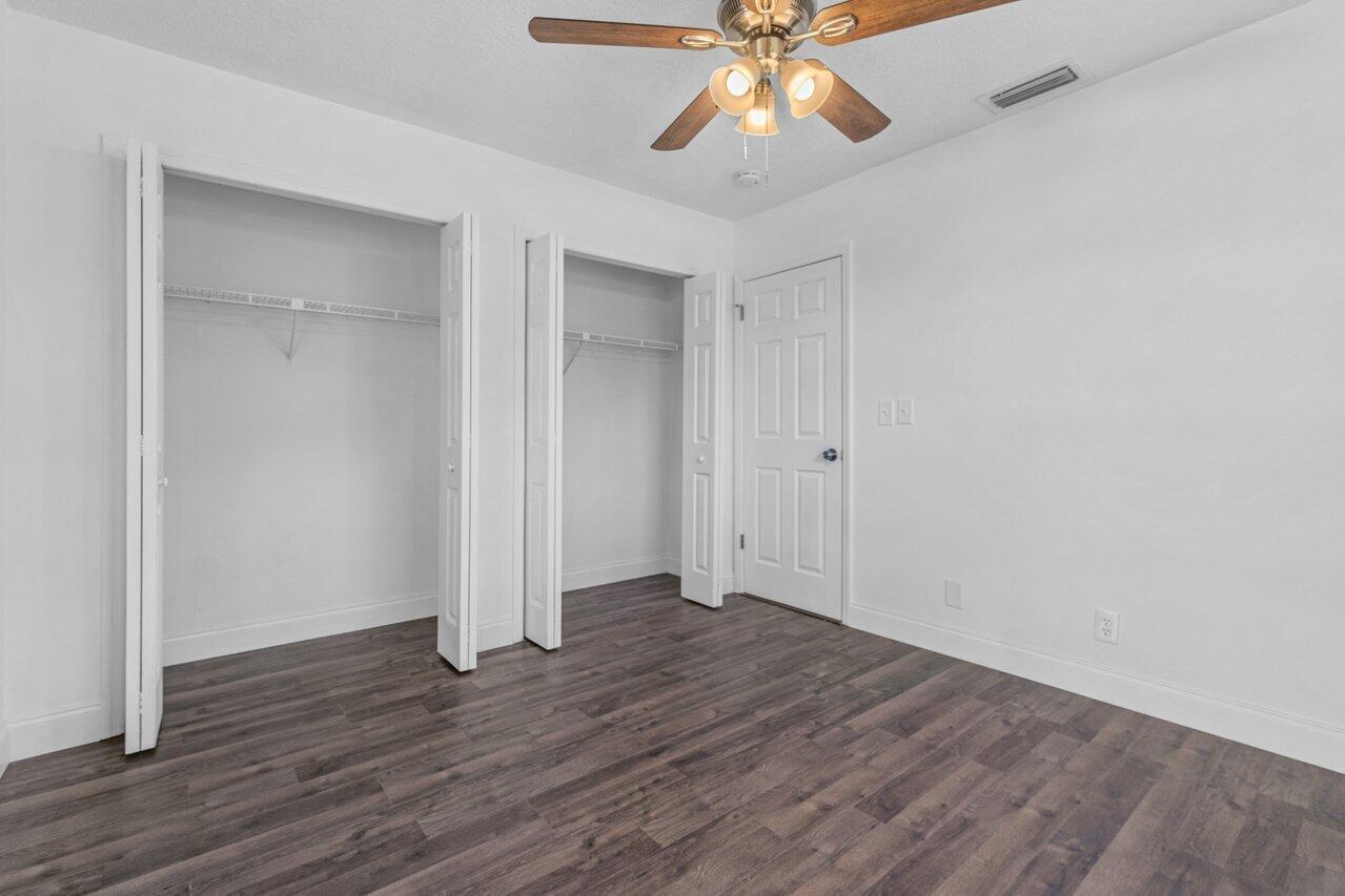 4791 Southeast Edison Avenue Stuart, FL 34997 - Photo 14 of 26 015-4791SoutheastEdisonAvenue-Stuart-FL-