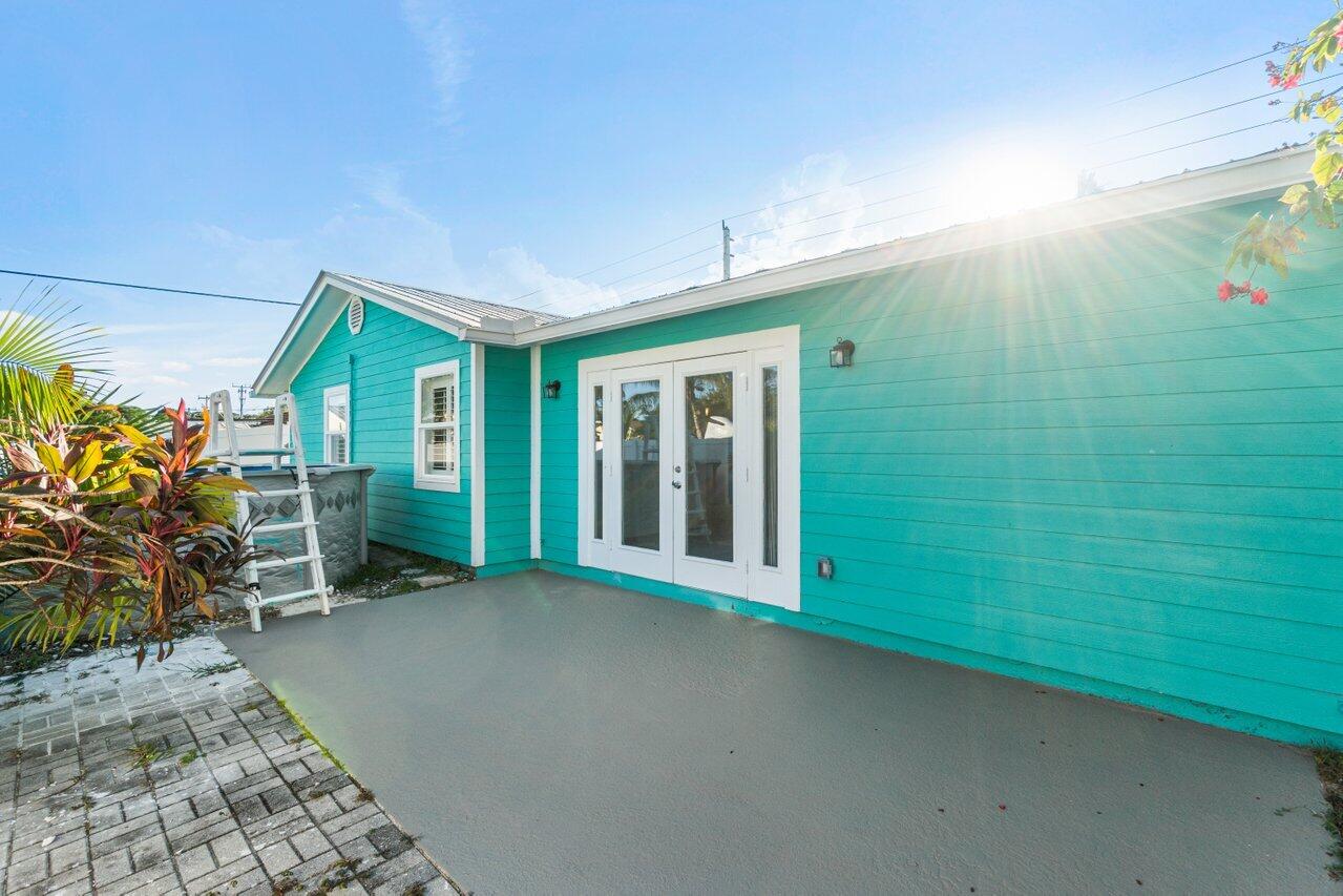 4791 Southeast Edison Avenue Stuart, FL 34997 - Photo 24 of 26 026-4791SoutheastEdisonAvenue-Stuart-FL-