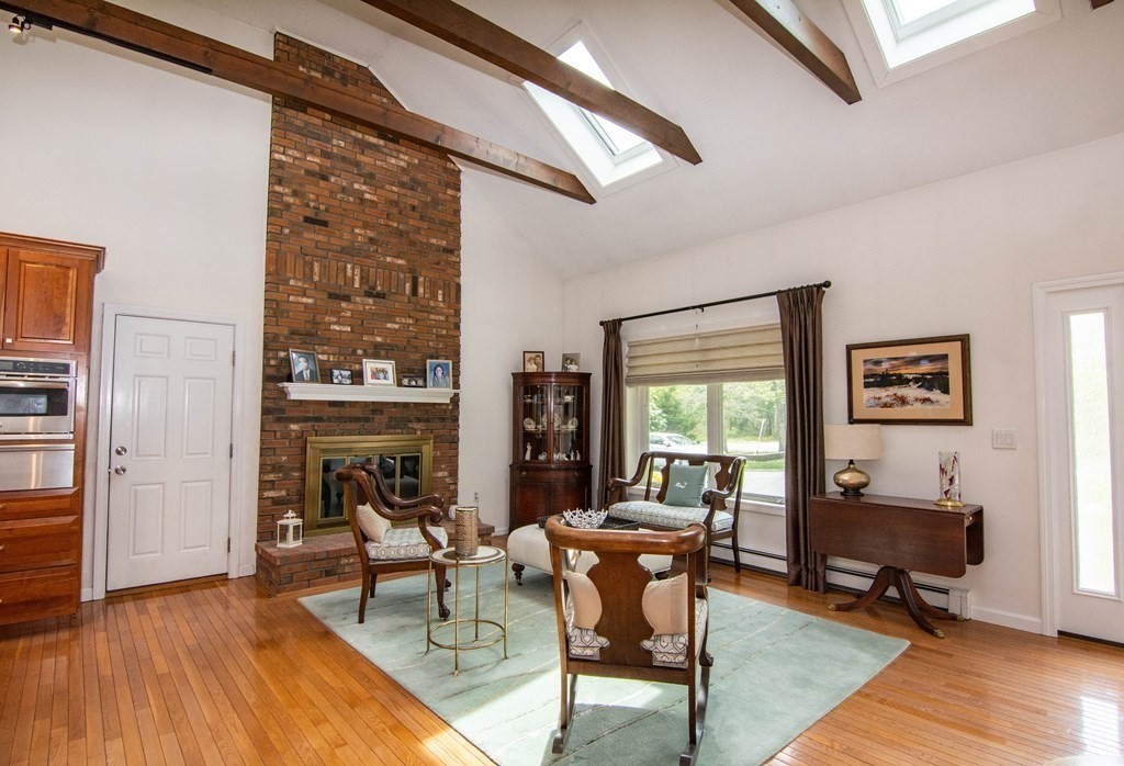 74 Red Brook Road Falmouth, MA 02536 - Photo 6 of 36 Gallery Image 6