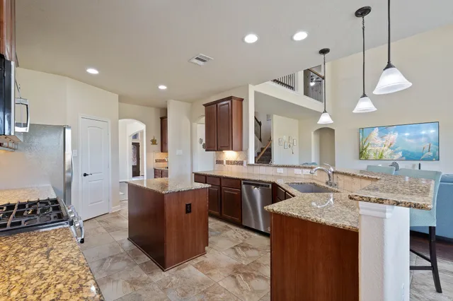 $399,900 | 10114 North Whimbrel Circle, Conroe, TX 77385