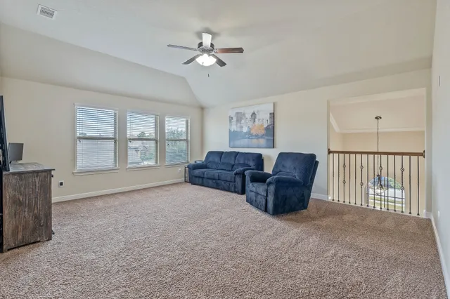 $399,900 | 10114 North Whimbrel Circle, Conroe, TX 77385