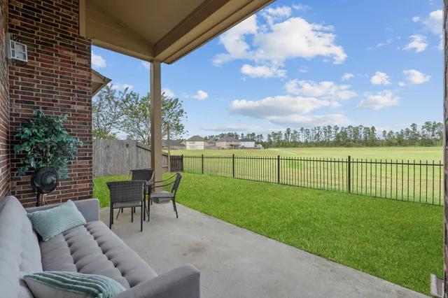 $399,900 | 10114 North Whimbrel Circle, Conroe, TX 77385