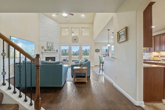 $399,900 | 10114 North Whimbrel Circle, Conroe, TX 77385