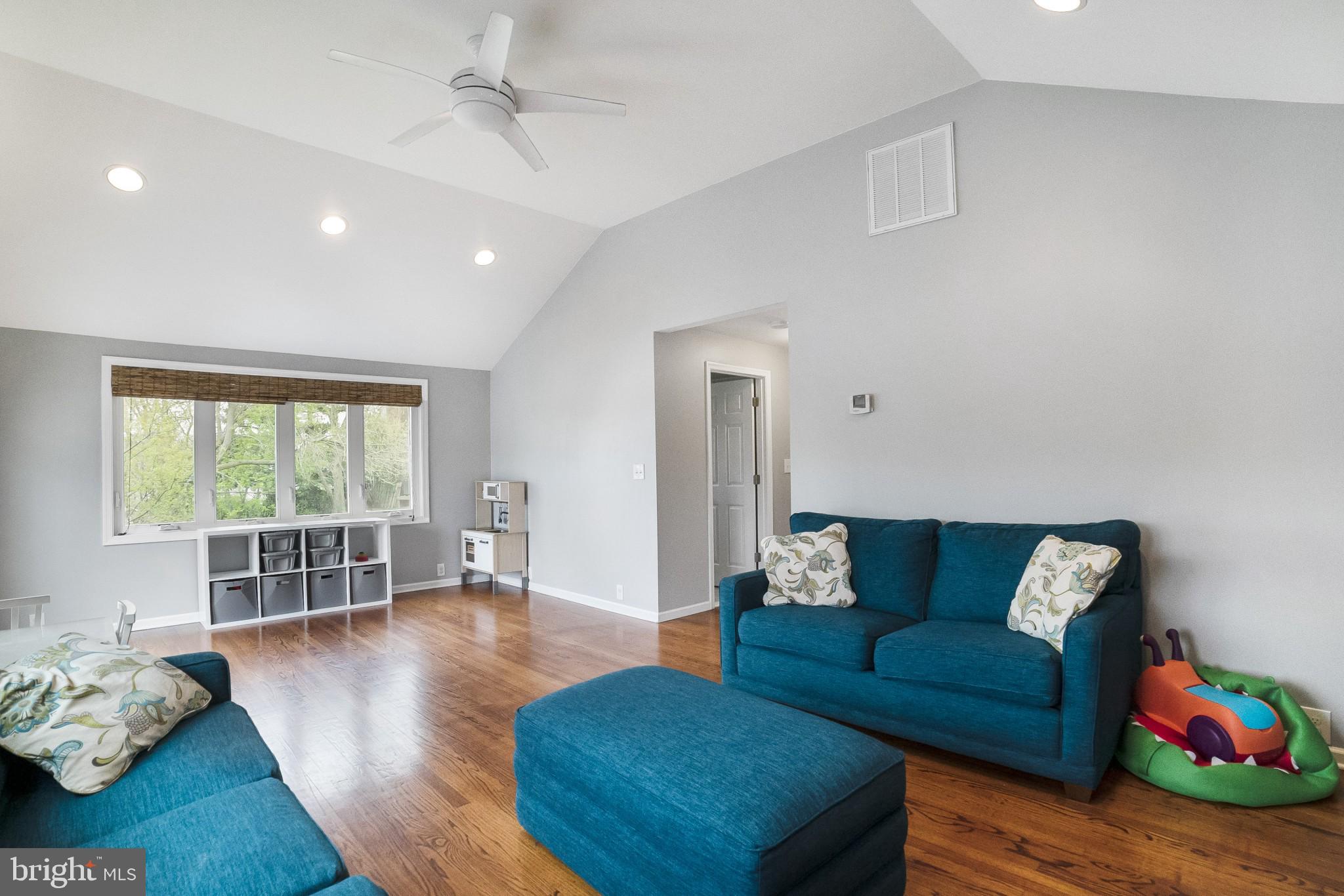 7831 North Cove Road Baltimore, MD 21219 - Photo 12 of 40 Gallery Image 12