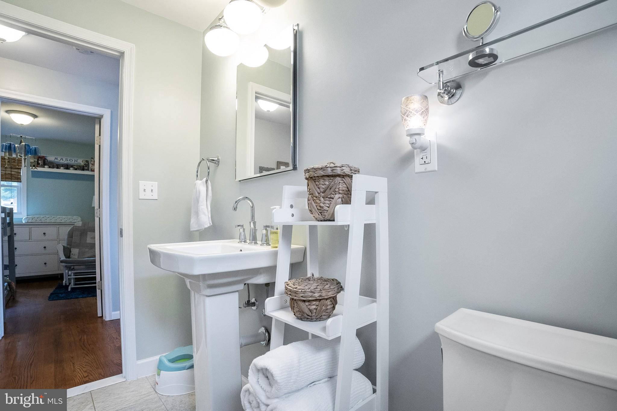 7831 North Cove Road Baltimore, MD 21219 - Photo 21 of 40 Gallery Image 21