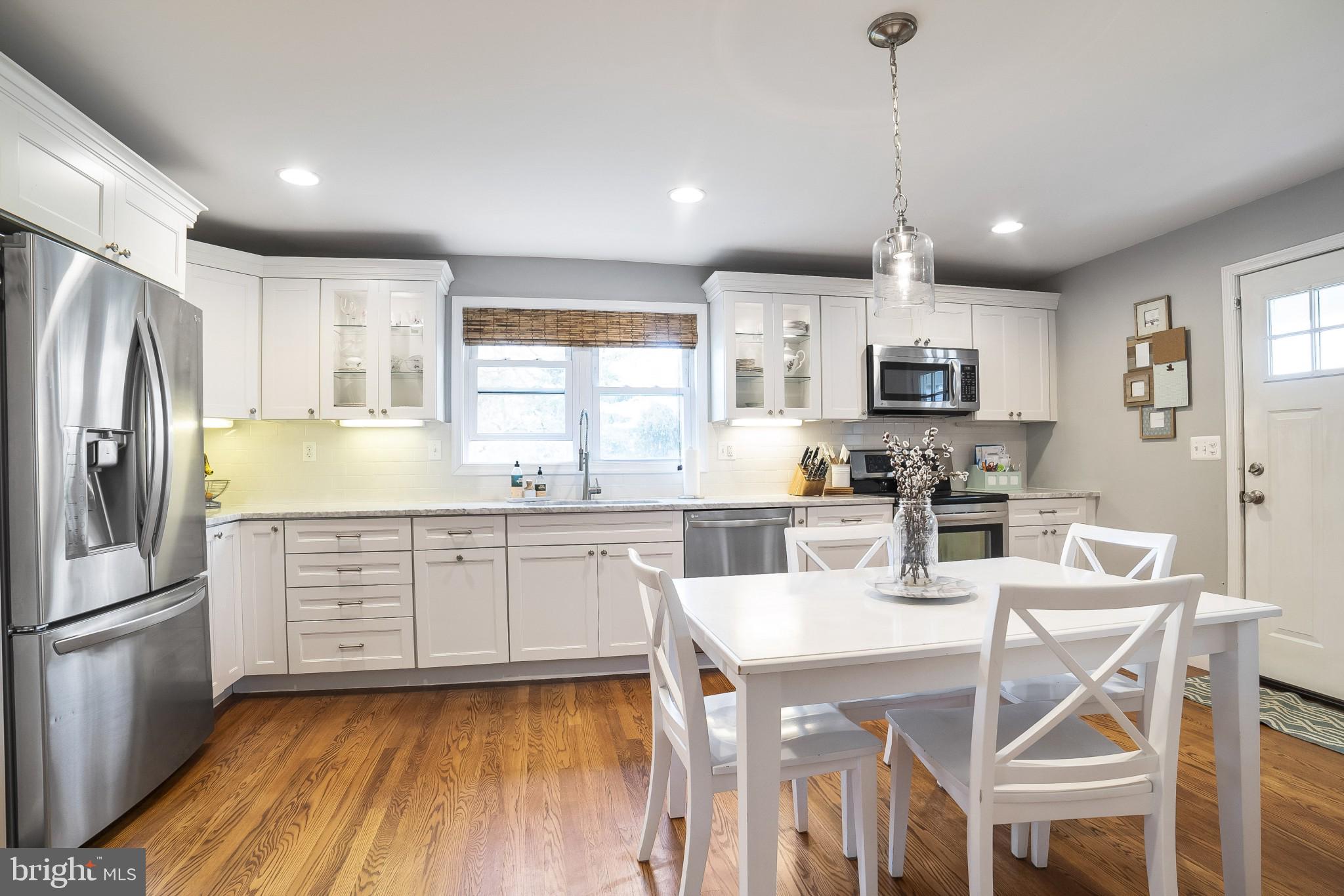 7831 North Cove Road Baltimore, MD 21219 - Photo 6 of 40 Gallery Image 6