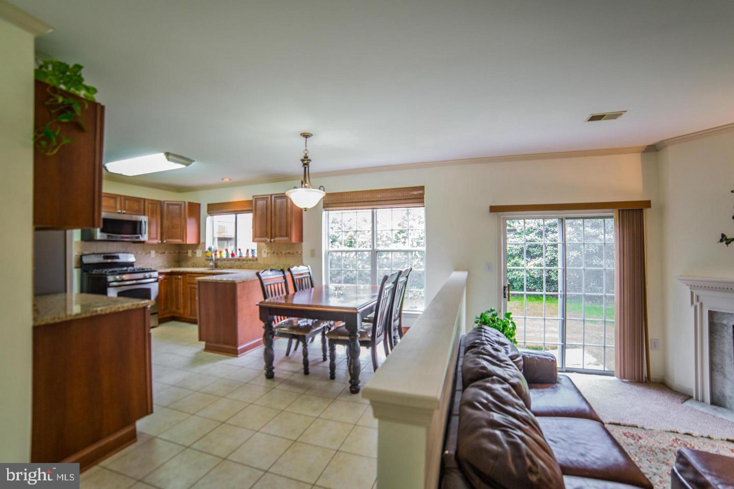 2208 Cold Meadow Way Silver Spring, MD 20906 - Photo 3 of 8 Interior