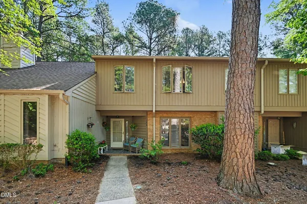 $374,000 | 104 Old Stable Court, Chapel Hill, NC 27514