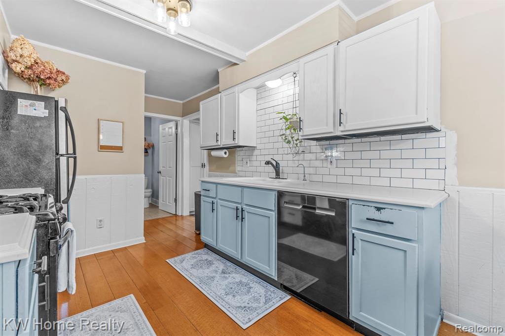 4215 Newton Road Walled Lake, MI 48390 - Photo 12 of 29 Gallery Image 12