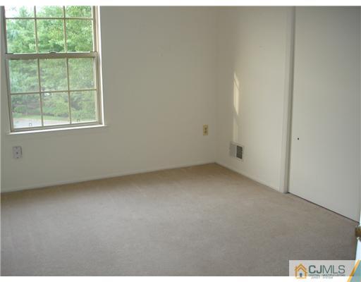 168 Salem Road North Brunswick, NJ 08902 - Photo 15 of 20 an empty room with a window