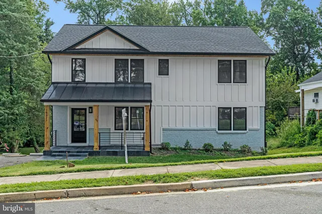 $1,250,000 | 10211 Stratford Avenue, Fairfax, VA 22030