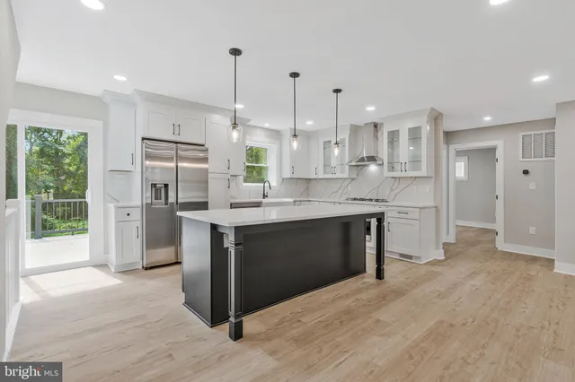 $1,250,000 | 10211 Stratford Avenue, Fairfax, VA 22030