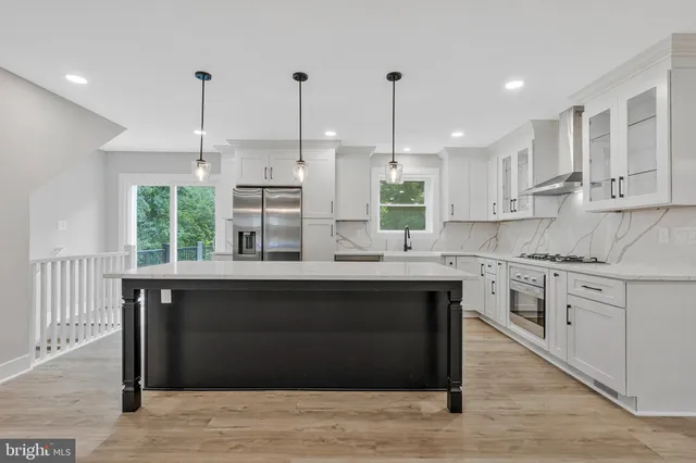 $1,250,000 | 10211 Stratford Avenue, Fairfax, VA 22030