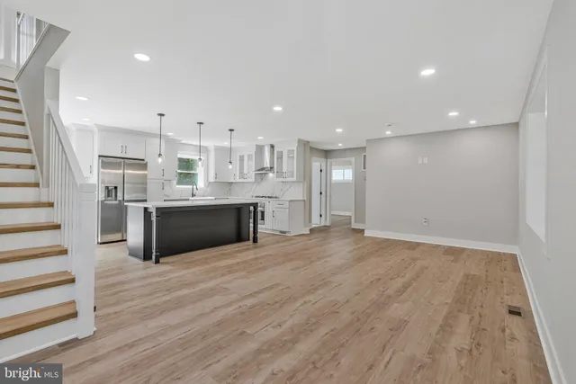 $1,250,000 | 10211 Stratford Avenue, Fairfax, VA 22030