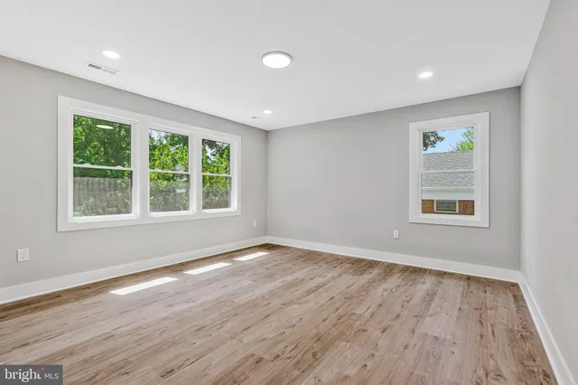 $1,250,000 | 10211 Stratford Avenue, Fairfax, VA 22030