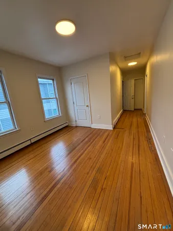 $2,400 | 2395 East Main Street, Bridgeport, CT 06610
