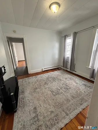 $2,400 | 2395 East Main Street, Bridgeport, CT 06610