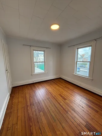 $2,400 | 2395 East Main Street, Bridgeport, CT 06610
