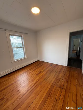 $2,400 | 2395 East Main Street, Bridgeport, CT 06610