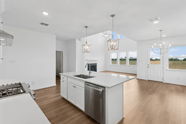 $489,225 | 507 Cane Crossing Lake Drive, Sealy, TX 77474