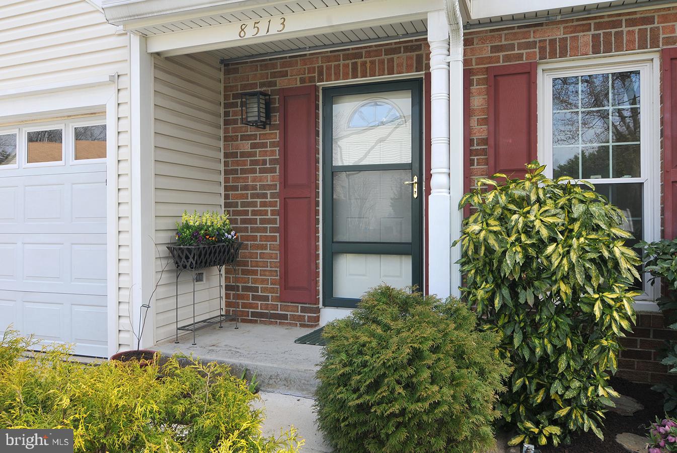 8513 Aqueduct Road Potomac, MD 20854 - Photo 2 of 23 Gallery Image 2