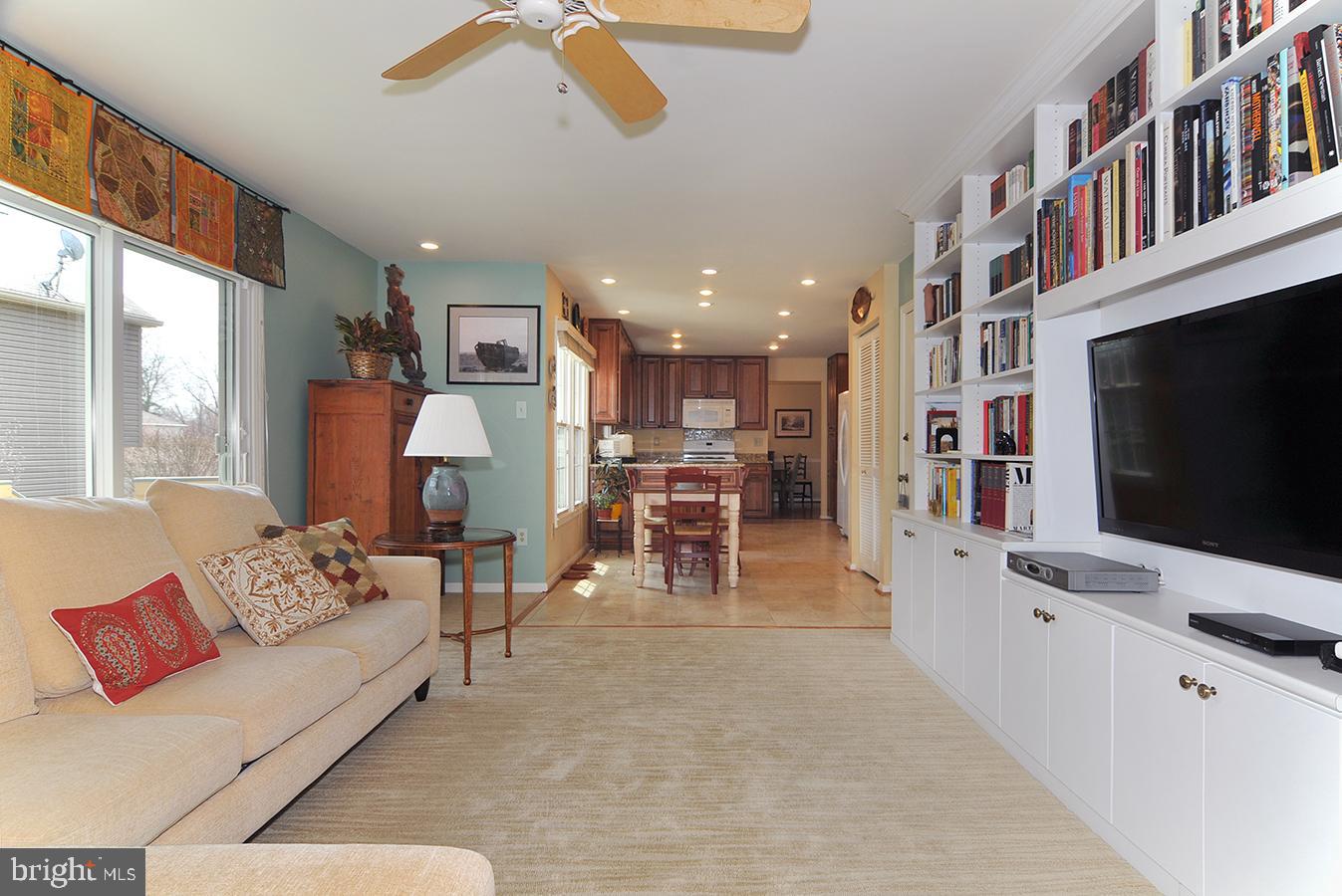 8513 Aqueduct Road Potomac, MD 20854 - Photo 12 of 23 Gallery Image 12