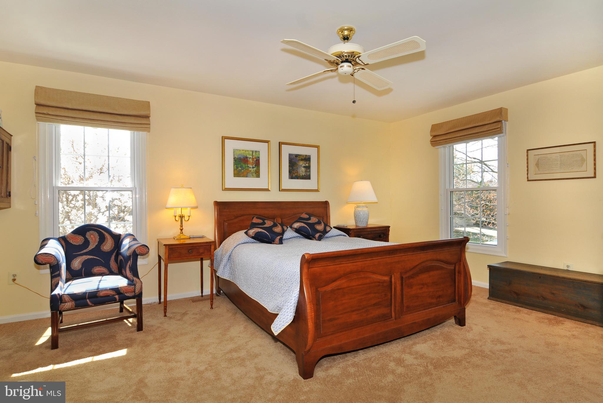 8513 Aqueduct Road Potomac, MD 20854 - Photo 14 of 23 Spacious master bedroom with walk-in closets