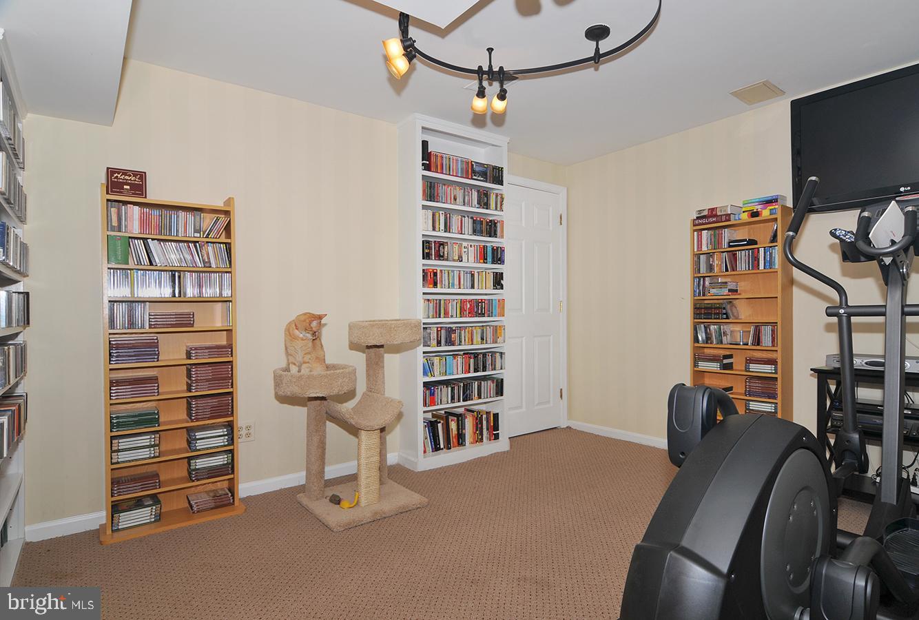 8513 Aqueduct Road Potomac, MD 20854 - Photo 20 of 23 Exercise Room