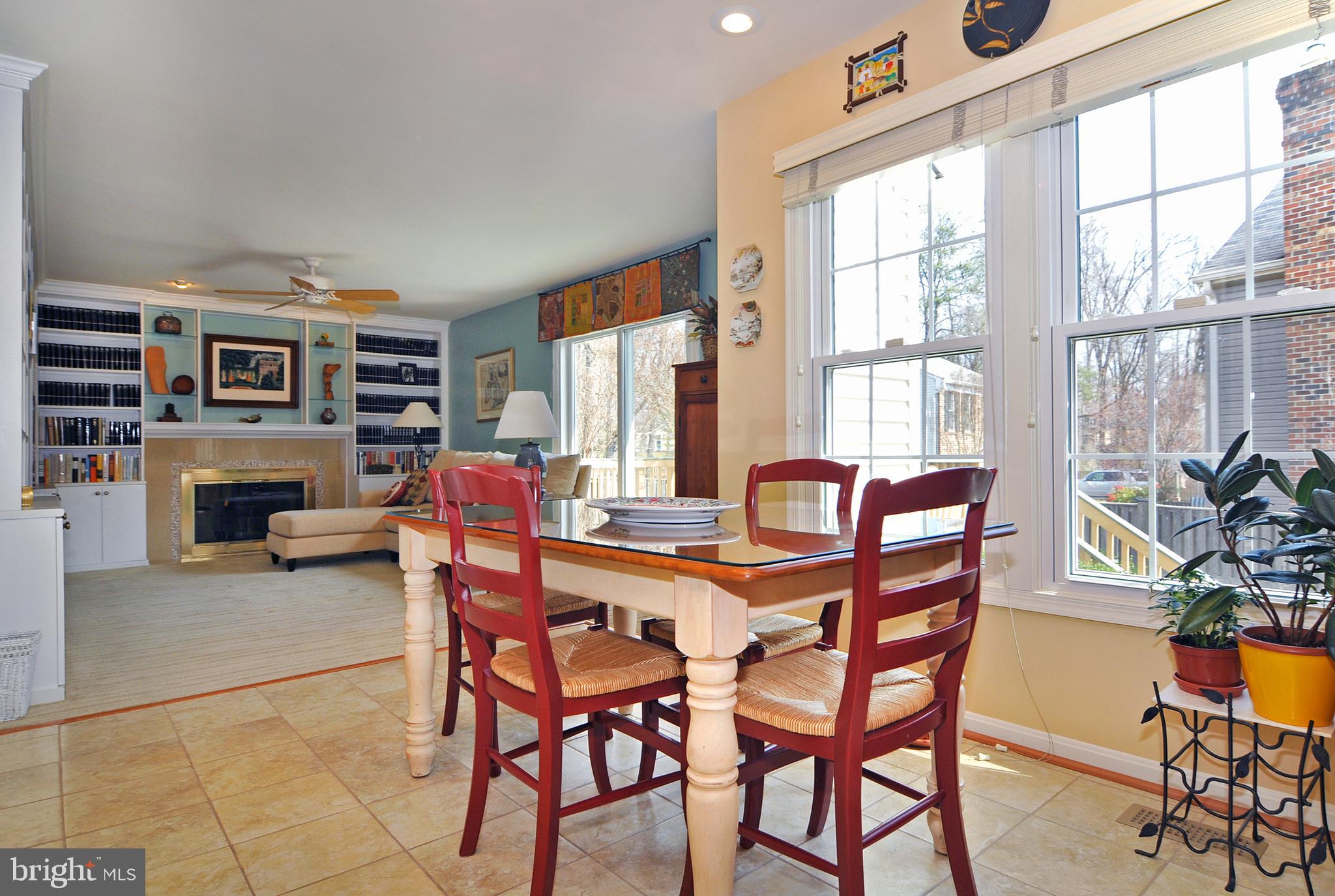8513 Aqueduct Road Potomac, MD 20854 - Photo 7 of 23 Breakfast Room