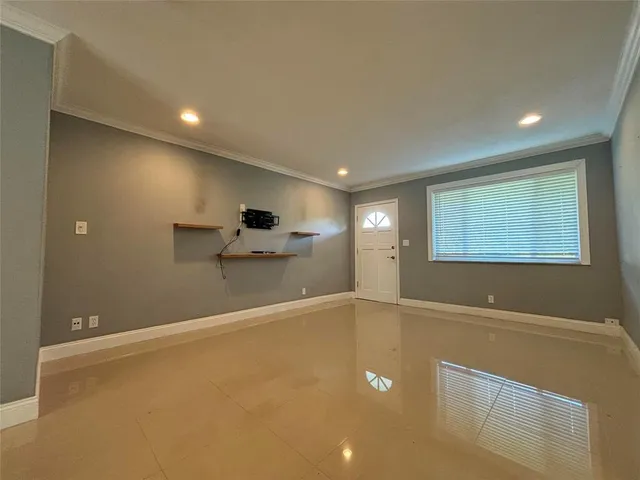 $2,900 | 3811 Northeast 18th Avenue, Pompano Beach, FL 33064