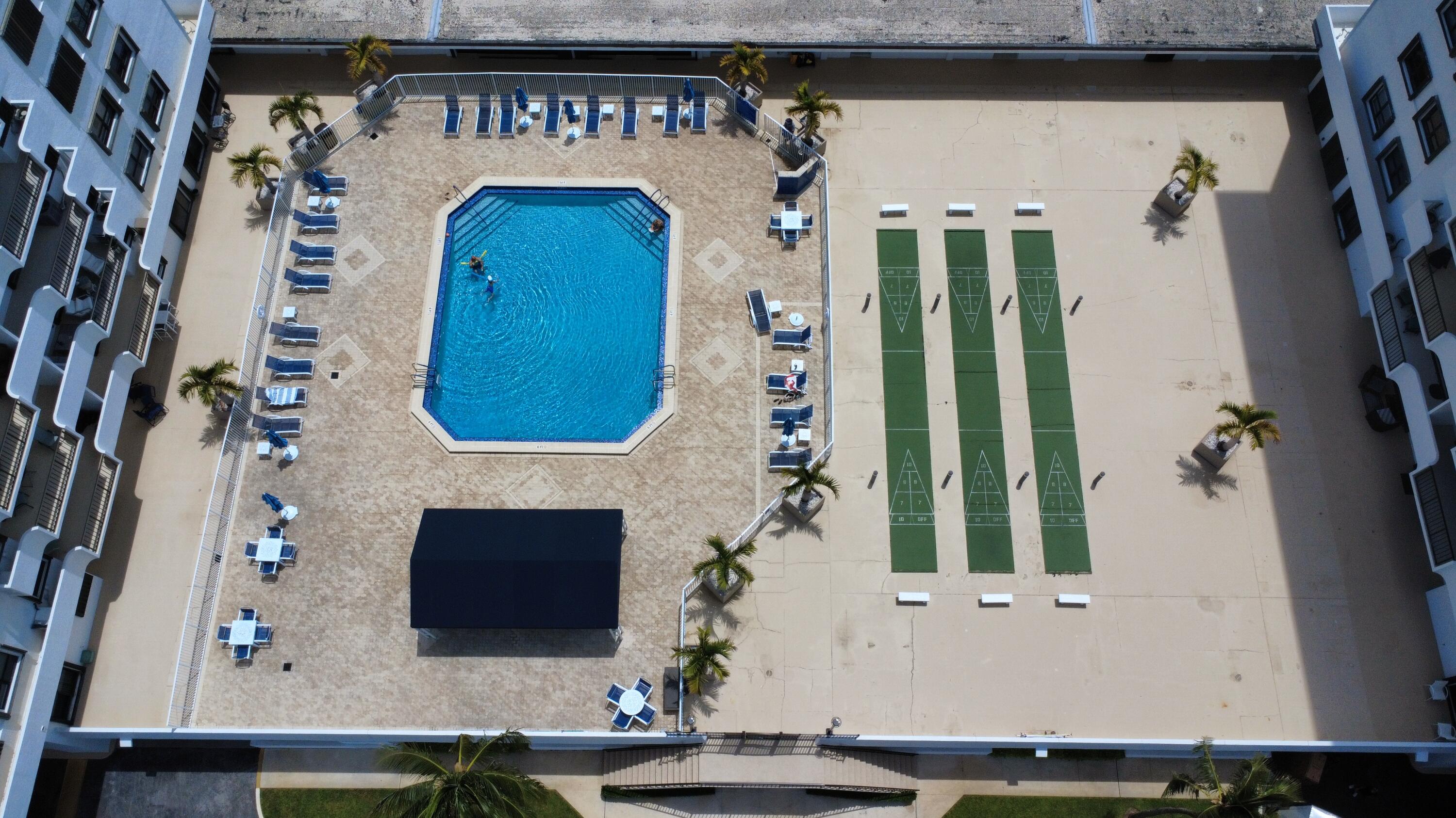 1200 Marine Way, Unit 802 North Palm Beach, FL 33408 - Photo 31 of 34 view of hall way with furniture