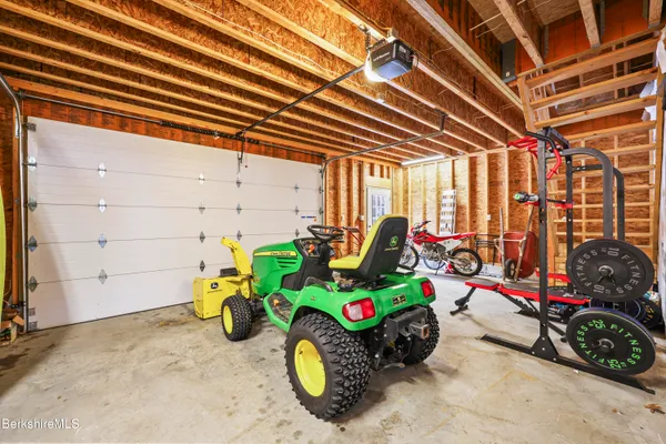 a view of an outdoor space