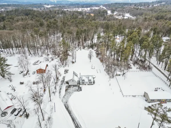 $625,000 | 121 W Road, Lee, MA 01238