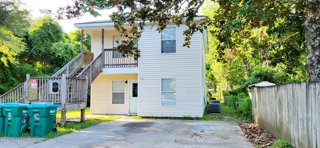 $950 | 2110 30th Street, Unit C, Gulfport, MS 39501