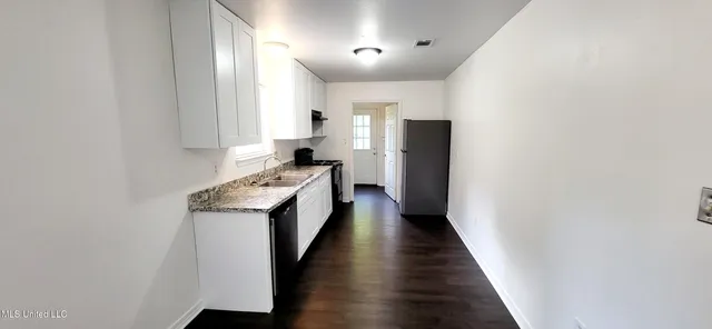 $950 | 2110 30th Street, Unit C, Gulfport, MS 39501