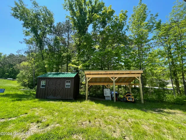 $155,000 | 10437 Highway 4, Whitehall, NY 12887