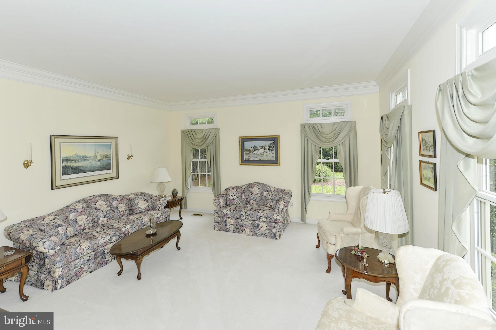 2313 Halls Grove Road Gambrills, MD 21054 - Photo 4 of 21 Living Room