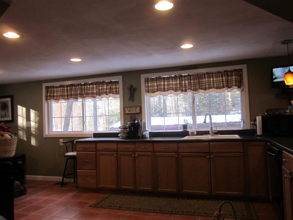 12 Showell Pond Road Sandown, NH 03873 - Photo 7 of 27