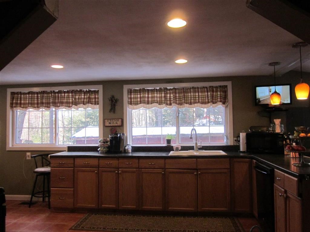 12 Showell Pond Road Sandown, NH 03873 - Photo 8 of 27