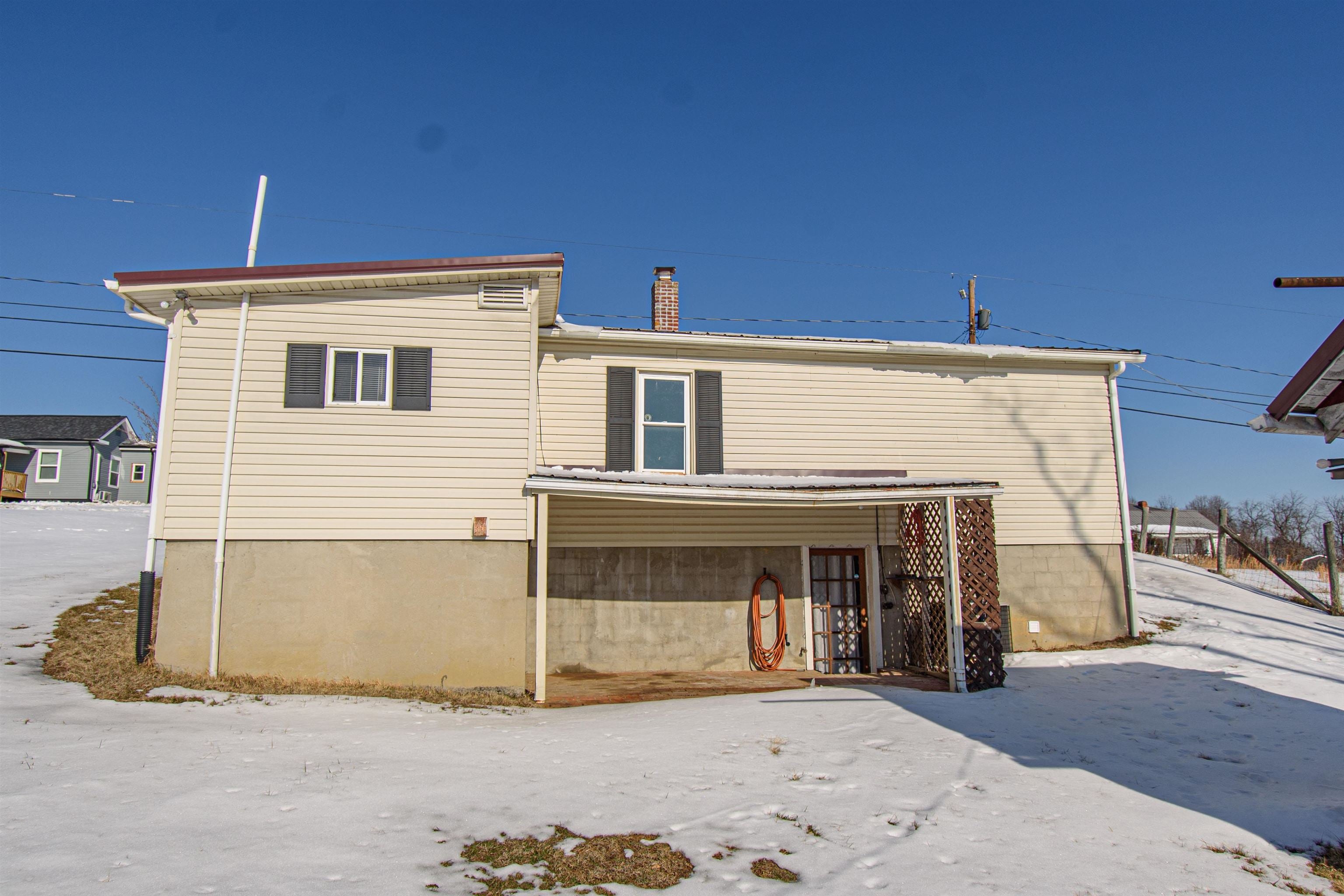 2904 Mt Olivet Road Pulaski, VA 24301 - Photo 9 of 42 Gallery Image 9