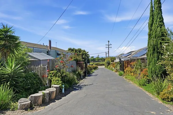 $4,000,000 | 1355 Rainbow Ridge Lane, Encinitas, CA 92024