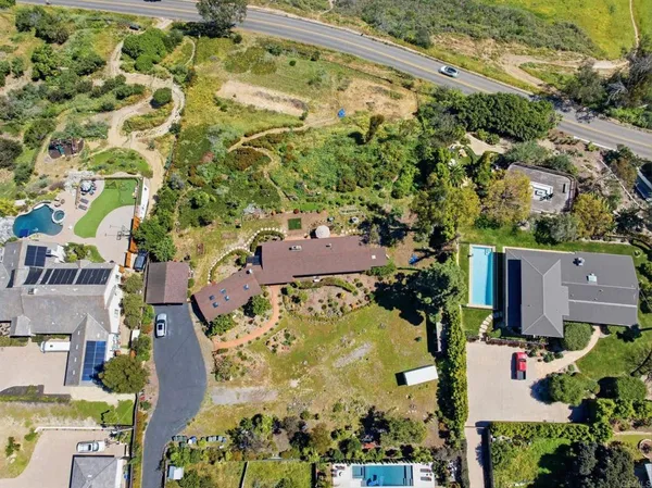 $4,000,000 | 1355 Rainbow Ridge Lane, Encinitas, CA 92024