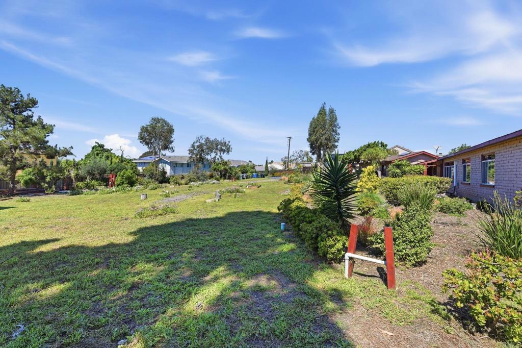 1355 Rainbow Ridge Lane Encinitas, CA 92024 - Photo 10 of 43