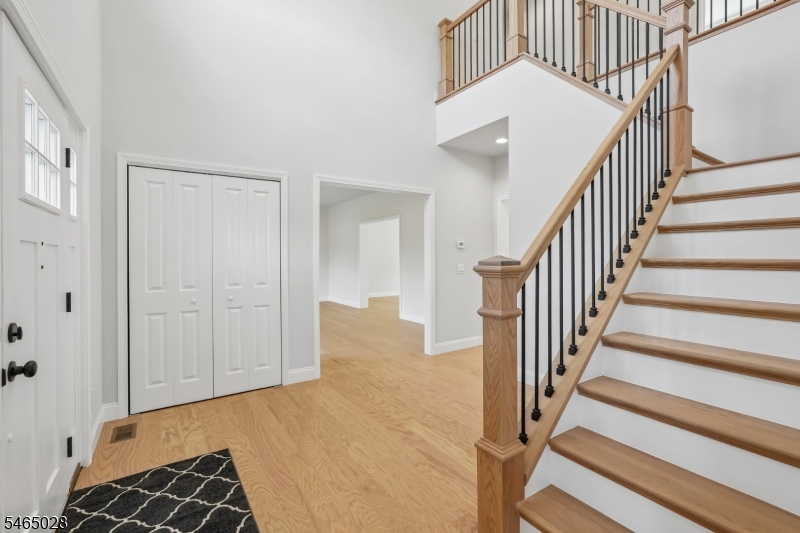 107 Beaver Run Road Hamburg, NJ 07419 - Photo 3 of 25 Gallery Image 3