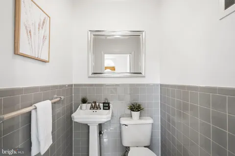 $1,575,000 | 3315 Dent Place Northwest, Washington, DC 20007