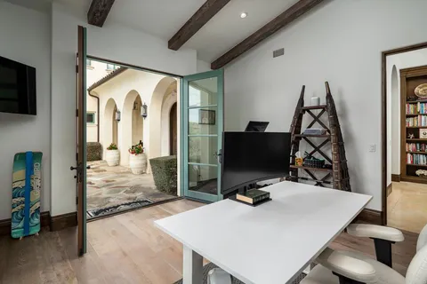 $6,295,000 | 18411 Calle La Serra, Rancho Santa Fe, CA 92091