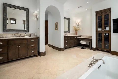 $6,295,000 | 18411 Calle La Serra, Rancho Santa Fe, CA 92091