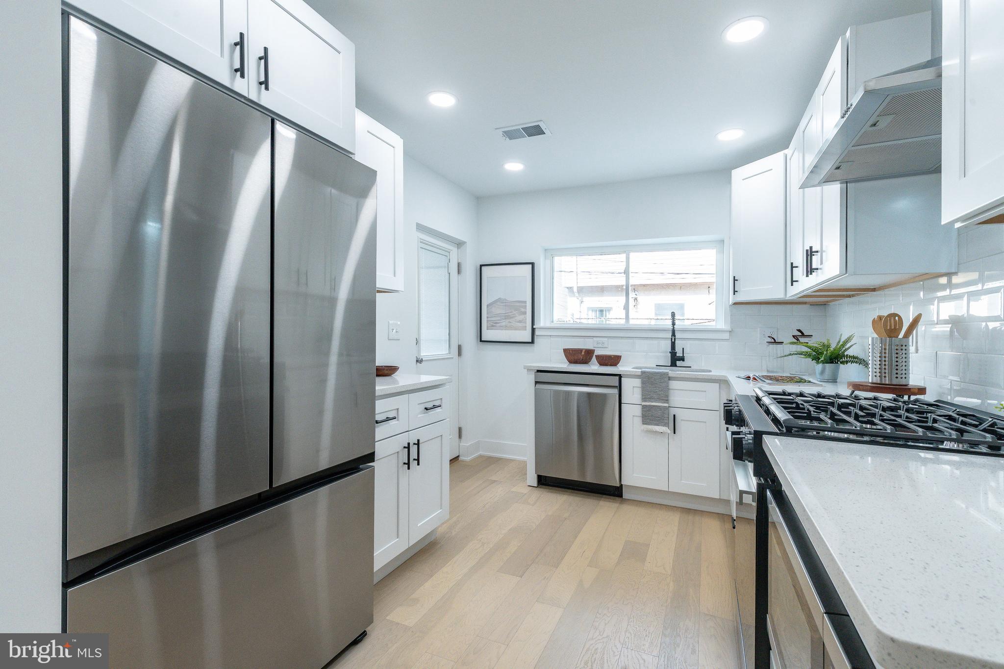 351 Fitzgerald Street Philadelphia, PA 19148 - Photo 11 of 28 Kitchen