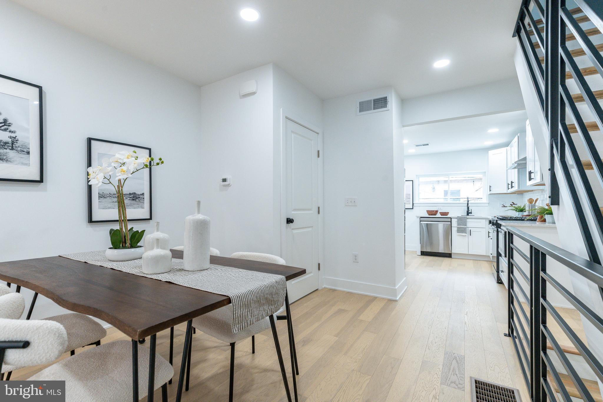 351 Fitzgerald Street Philadelphia, PA 19148 - Photo 6 of 28 Dining Room